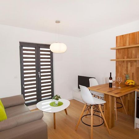 Apartments By The Sea Makarska - 19145 Екстериор снимка
