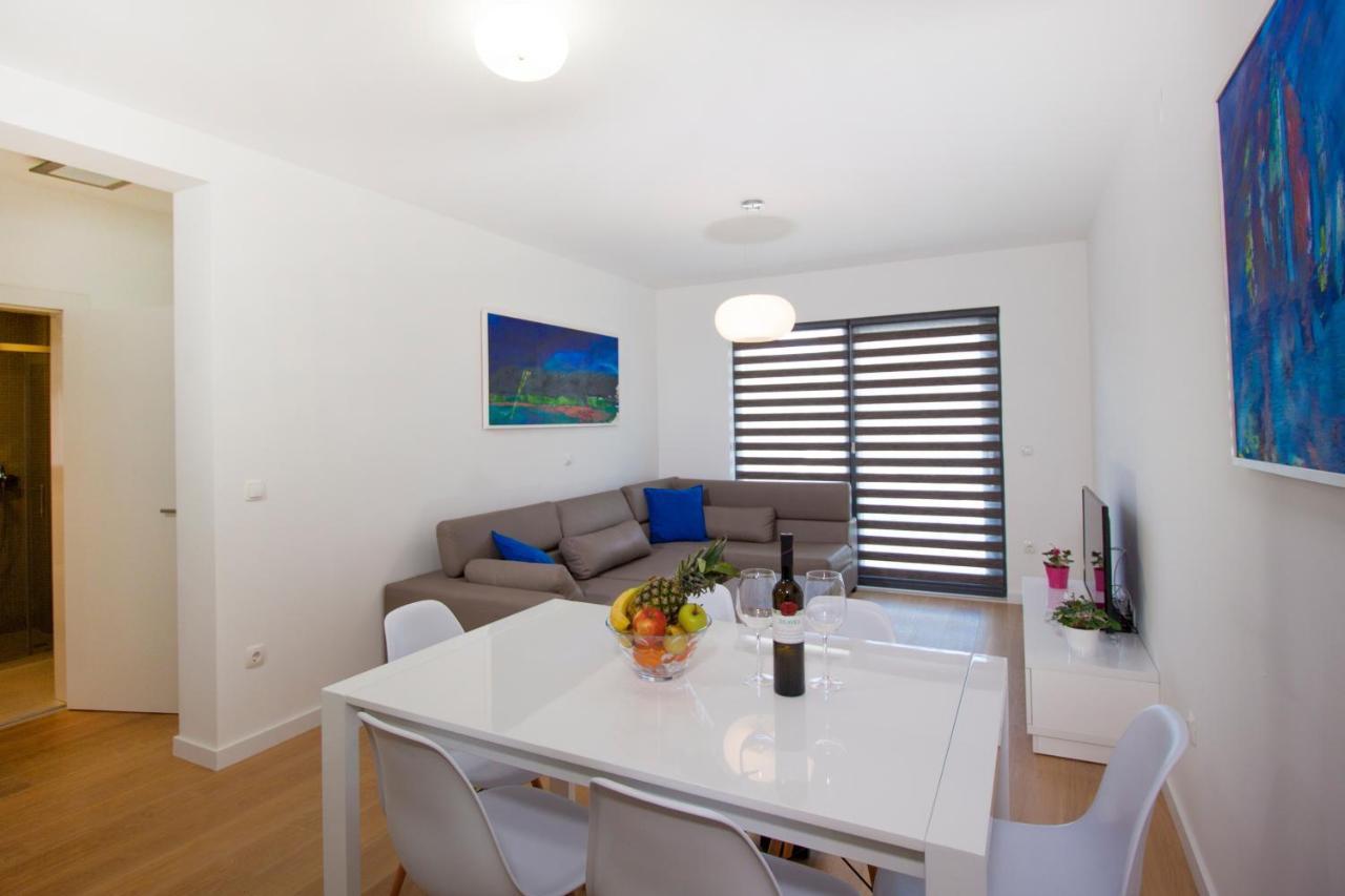 Apartments By The Sea Makarska - 19145 Екстериор снимка